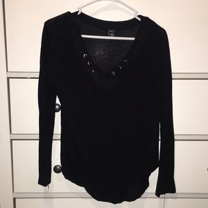 Black Long Sleeve V-Neck
